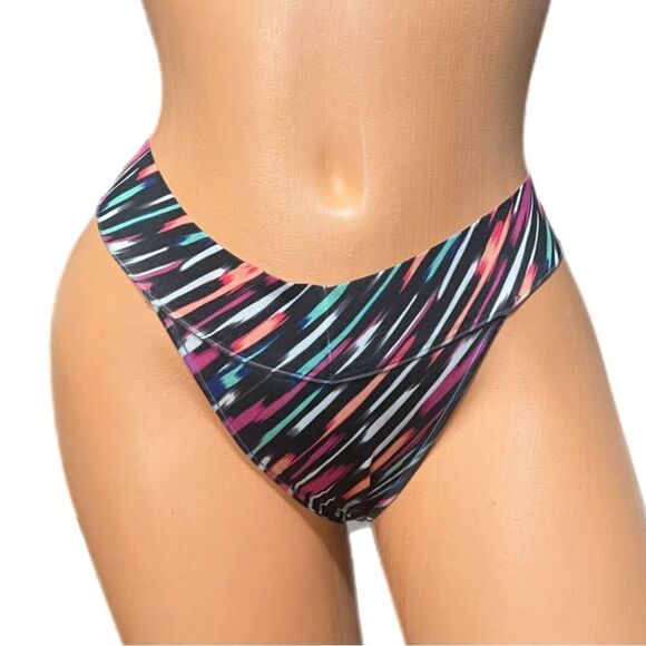Victoria’s Secret Pink Extra Low Rise thong panty logo on waist multicolor large - Picture 1 of 10